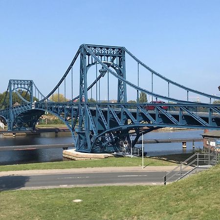 Kapitanswohnung Kaiser Wilhelm Brucke Вилхелмсхафен Екстериор снимка