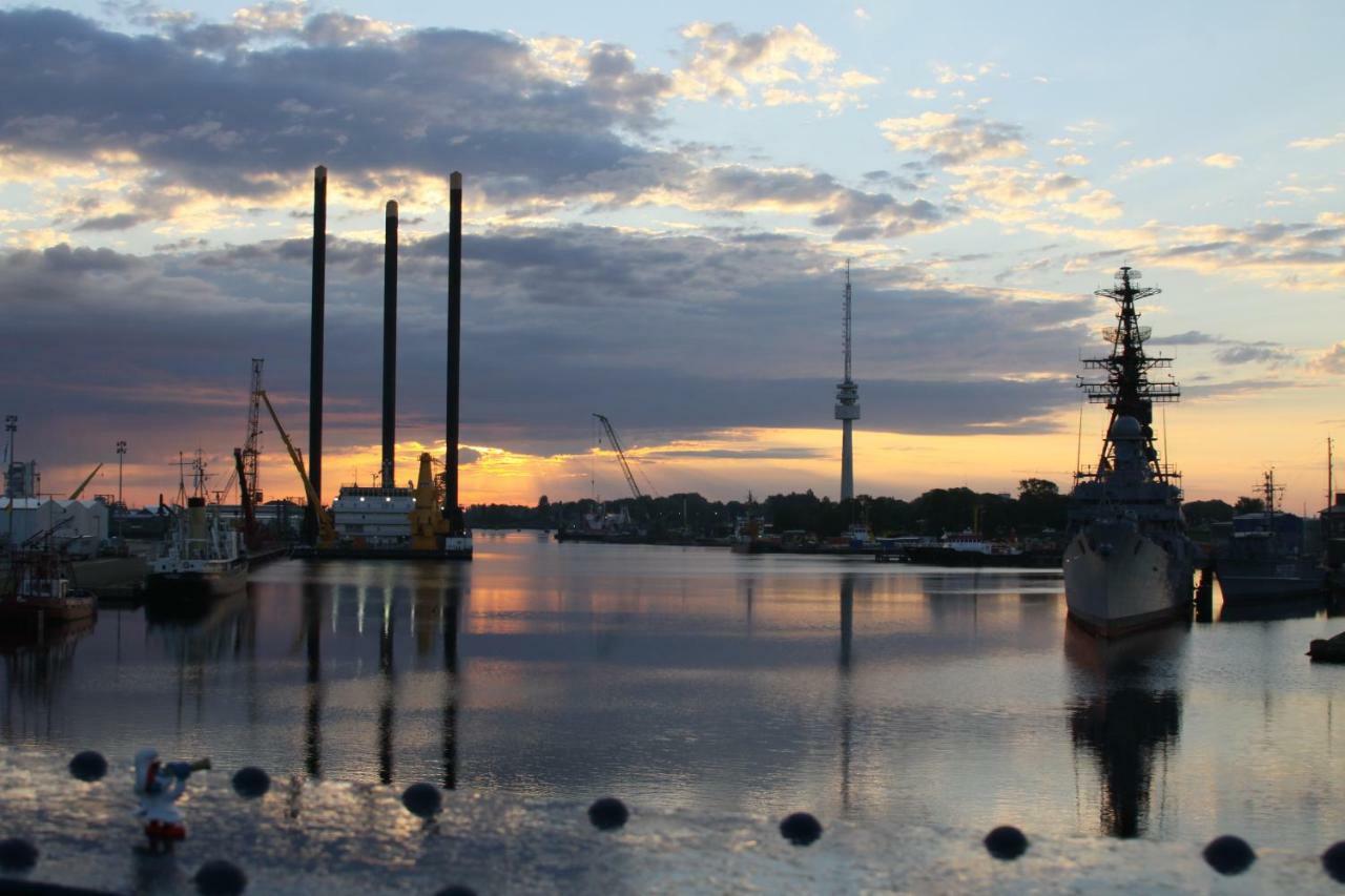 Kapitanswohnung Kaiser Wilhelm Brucke Вилхелмсхафен Екстериор снимка