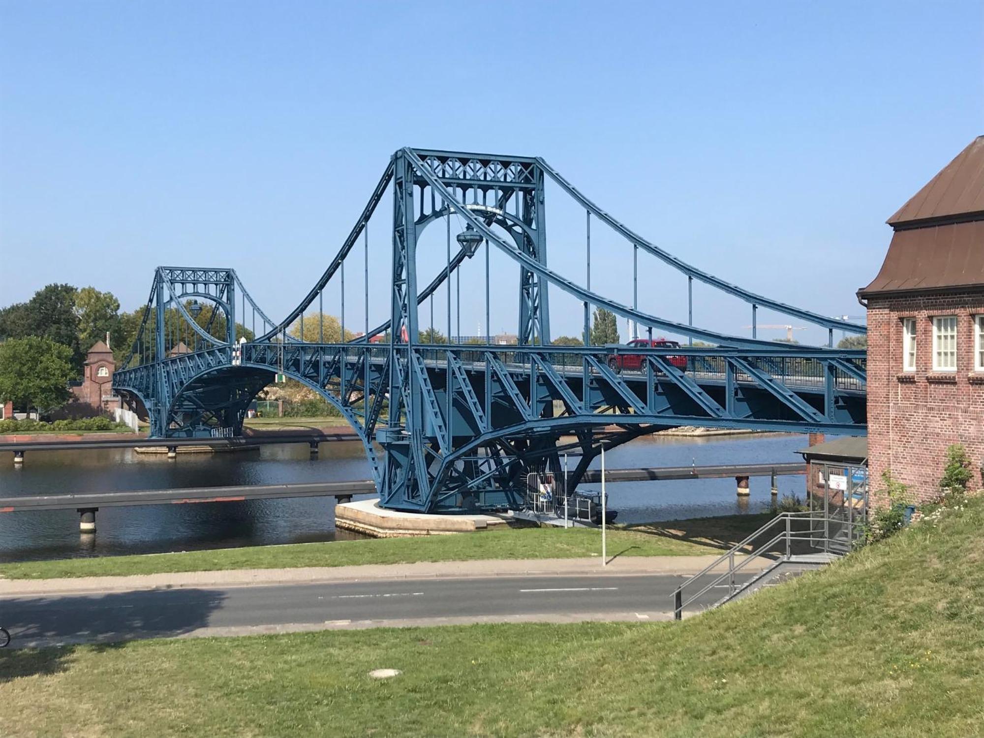 Kapitanswohnung Kaiser Wilhelm Brucke Вилхелмсхафен Екстериор снимка